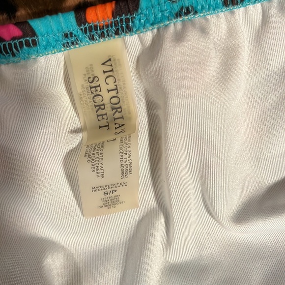 3-PACK of PINK Victoria’s Secret Bathing Suits - 2 tops/1 bottom - Picture 5 of 11